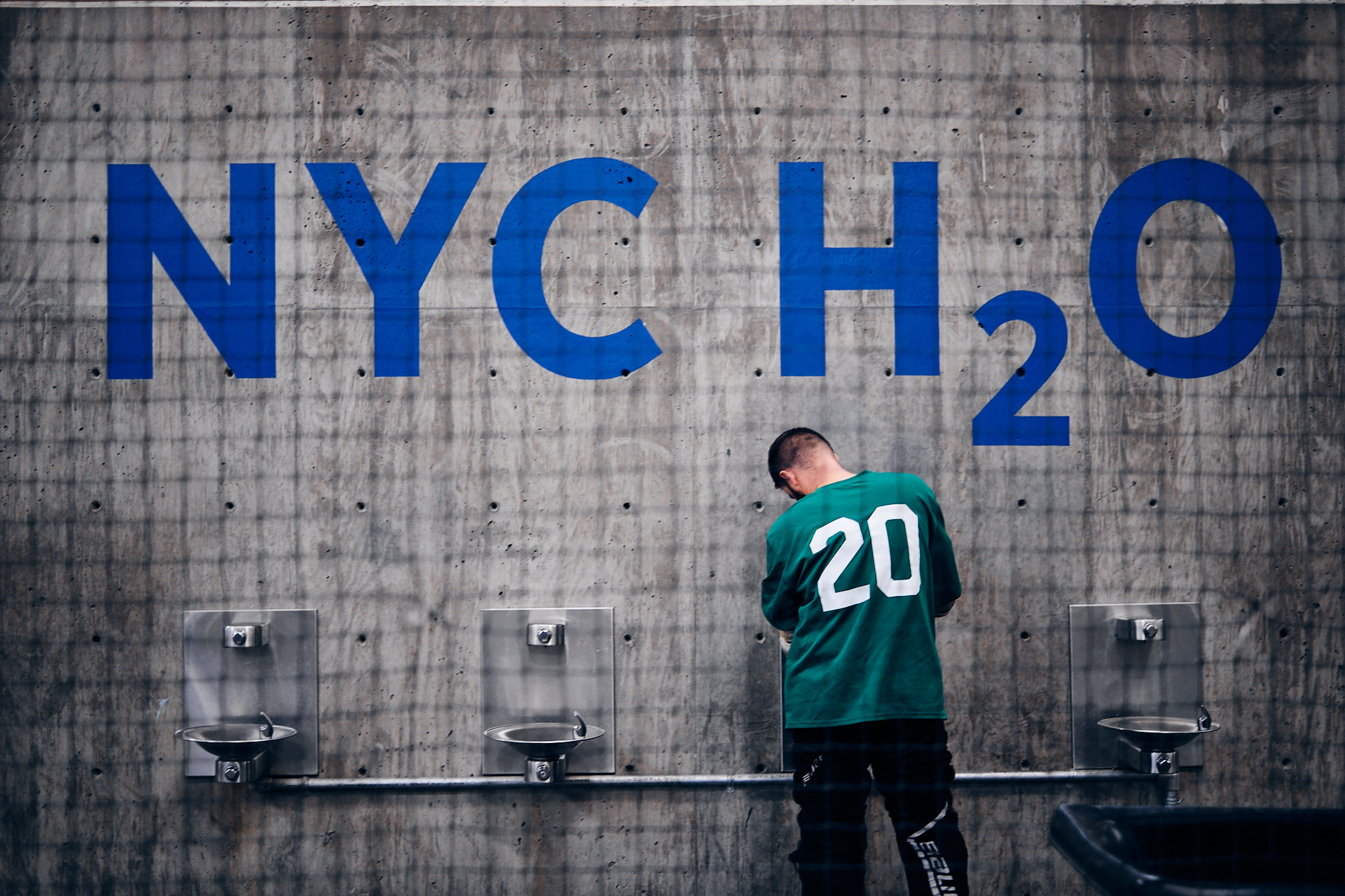 NYC Skyline Basket H2O